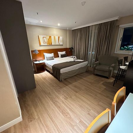 Barra Da Tijuca - 9 - Flat Premium Com Cozinha, Fogao Cooktop, Geladeira Grande, Smart Tv Grande, Lindo E Muitissimo Confortavel, Balsa Para A Praia Gratis E Estacionamento Gratuito Rio de Janeiro Bagian luar foto